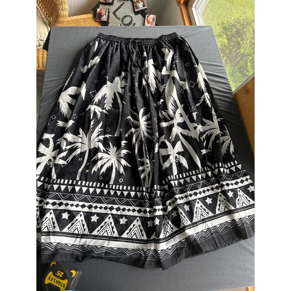 Gypsie Blu Black White Palm Tree Geometric Maxi Skirt Large NWT Boho Tropical
